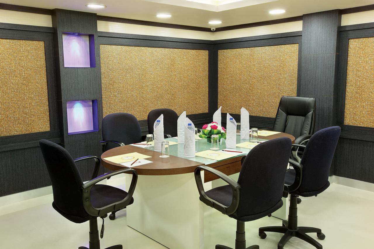 Joyees Residency Hotell Kottayam Eksteriør bilde